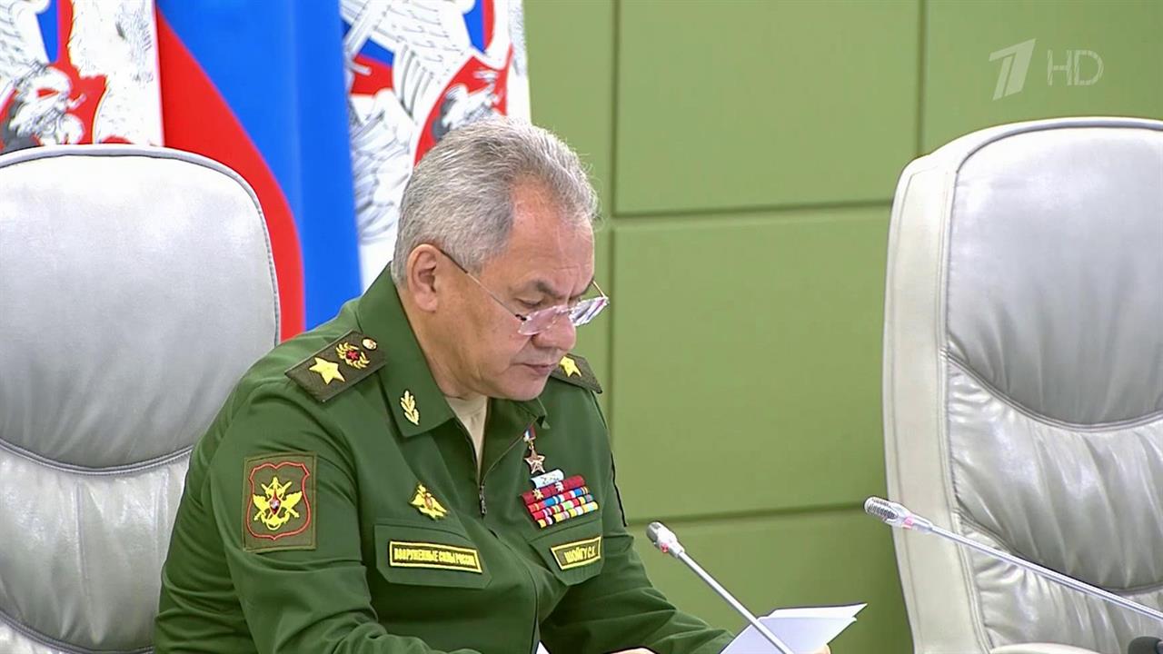Спецоперация идет по плану, сообщил министр обороны России