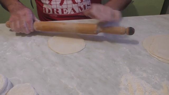 Самсы с картошкой и мясом в духовке. Потратив немного времени Вы много раз вернетесь к их готовке. смотреть онлайн