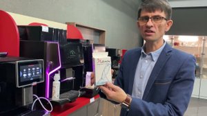Обслуживание, очистка и уход за автоматической кофемашиной.