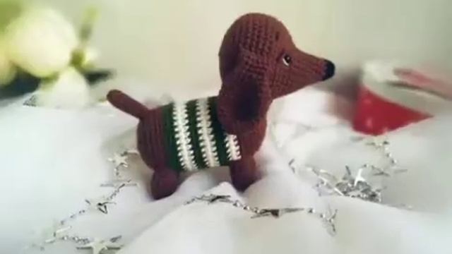 Собачка такса крючком.