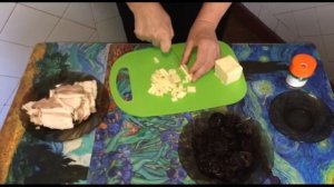 Чернослив с сыром, запечённый в беконе!