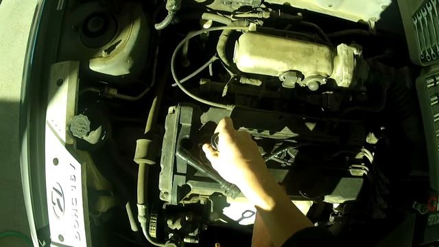 How to change spark plugs hyundai accent 01 - 05 смотреть онлайн