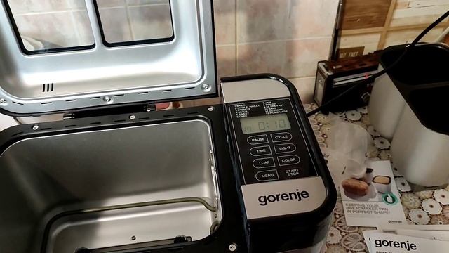 Обзор и распаковка хлебопечки Gorenje BM1400E. смотреть онлайн