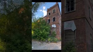 Тверская область , город Вышний Волочек , дикая  разруха исторического наследия и нищета !