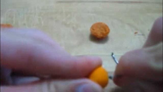 как сделать оснастку для бойлов ● монтаж бойлов● бойлы●как привязать бойл к крючку смотреть онлайн