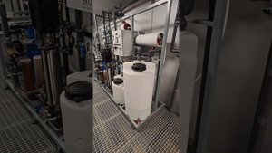 Сравнение установки обратного осмоса АКВАФЛОУ RO с установкой другого производителя.