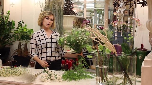 Уроки флористики. Полевой букет на низкой точке сборки смотреть онлайн
