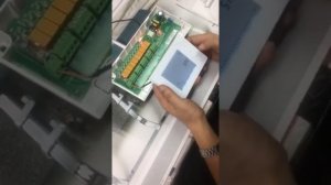 Wireless hub controller connect with wireless thermostat BOT-X306