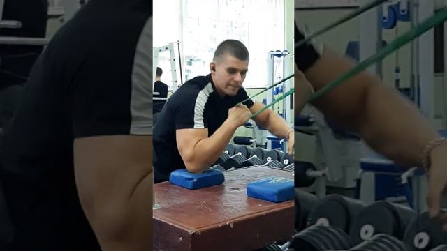 Руки в 18 лет по 50см 😳