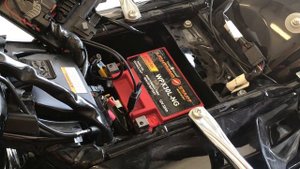 Harley Davidson Road King battery install
