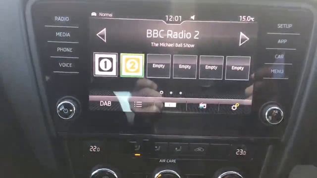 SKODA Octavia 1 5 TSI SE Cappuccino Beige FD67TXC Marshall SKODA Nottingham смотреть онлайн