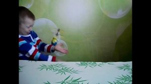 Распаковка игрушки летающий миньон с пультом управления