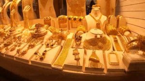 A TOUR IN LARGEST GOLD MARKET IN THE WORLD ( Dubai Gold Souk )