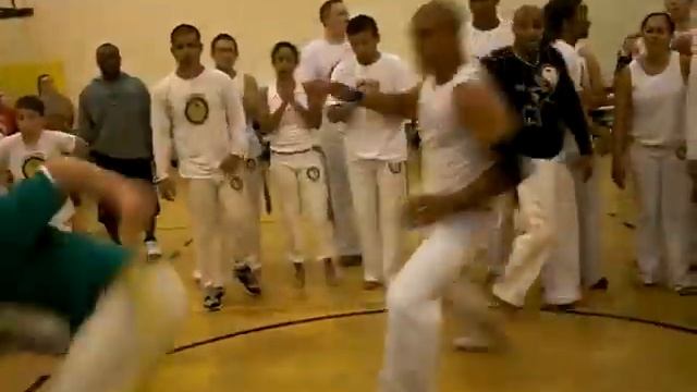 Capoeira: Mestre Demetrius & Professor Testa смотреть онлайн