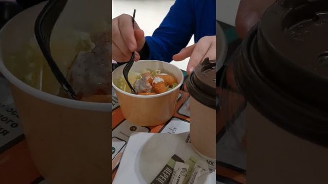 Описываю все ощущение от первого блюда во "Вкусно и точка" смотреть онлайн