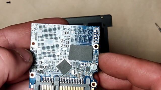 Что такое SSD диск , из чего он состоит ? смотреть онлайн
