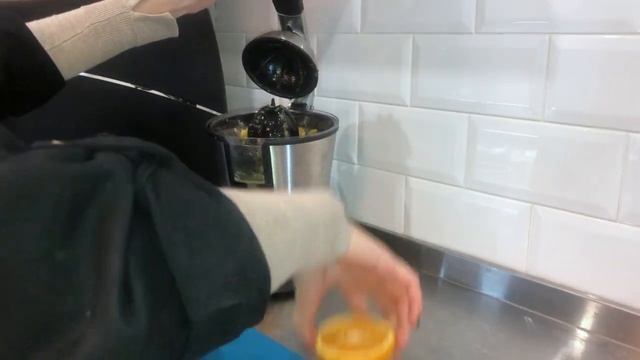 Соковыжималка Kitfort-1108 смотреть онлайн