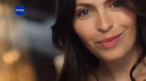 Реклама Nivea " Дезодорант Nivea Черное и Белое легкая, прозрачная формула "