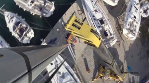 Установка мачты на яхту Oceanis 41 - вид с топа