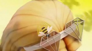 перевоплощения взрослой Леди Пчелы наоборот