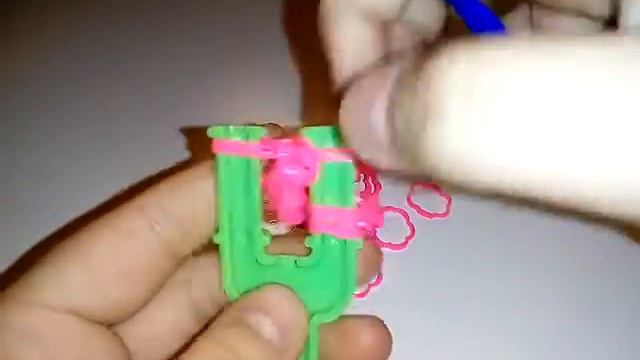 Сердечко из резинок на рогатка ?