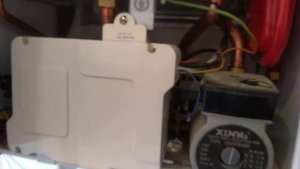 Ремонт котла HEC L1P18-F21(M) , глючит на подачу воды, не грел воду