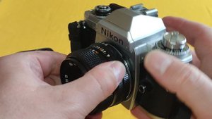 Фотоаппарат Nikon FG №8233487, объектив Гелиос 81М №816688 Лот: 00081ВС