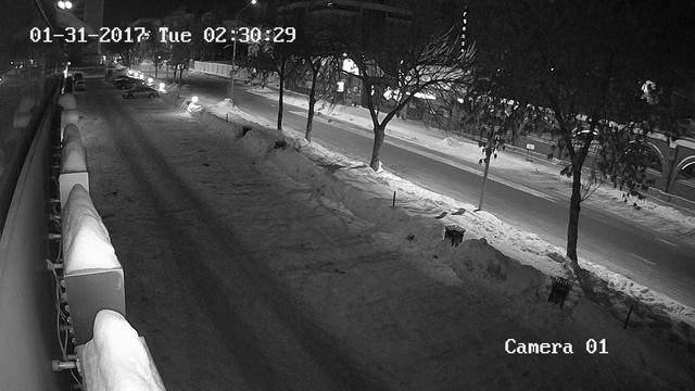 DS-2CD2022WD-I Ночь , в зимнее время на парковке, высота 2этаж (5 метров) смотреть онлайн