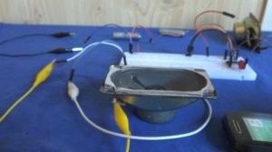 ? ПРОГРАММИРУЕМ МИКРОСХЕМУ ? ЗАПИСЫВАЕМ в ISD1820 с Помощью Динамика