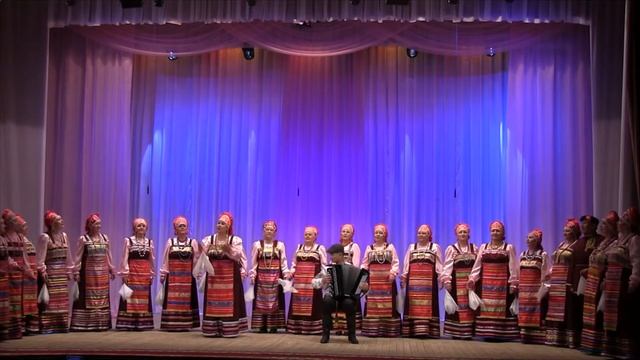 Народный хор русской песни "Криница" - "Эх, при дороге красная рябина" смотреть онлайн