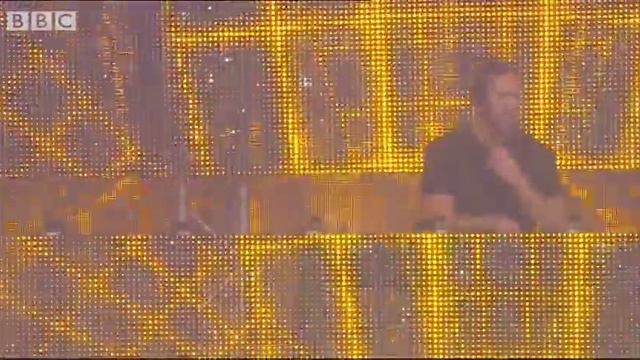 Calvin Harris - Summer (Radio 1's Big Weekend 2014)