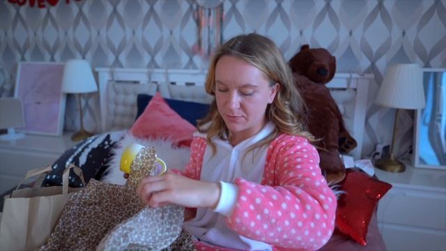 МНЕ ПОДАРИЛИ ДАЙСОН! РАСПАКОВКА ПОДАРКОВ С ЧЕЛЛЕНДЖ - Парень 24 Часа Говорит ДА! смотреть онлайн