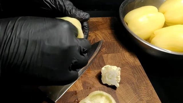 А Вы пробовали?Фаршированный перец, запечённый в духовке,из домашнего фарша.