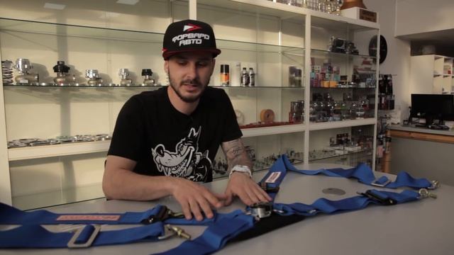 Многоточечные VS Стандартные РЕМНИ БЕЗОПАСНОСТИ смотреть онлайн