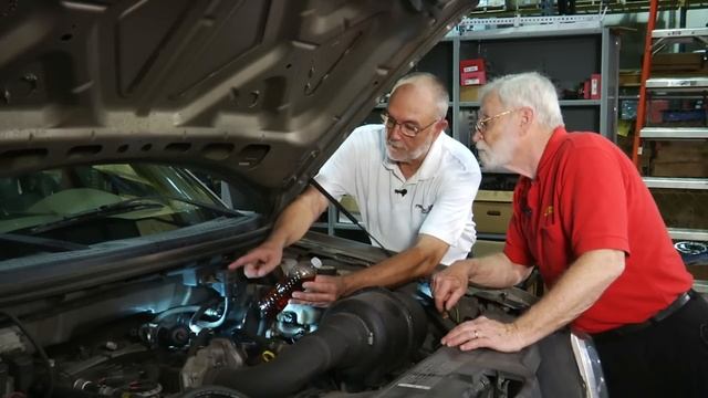 How To Bleed A Hydraulic Clutch - Wrenchin' Up смотреть онлайн