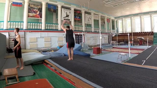 Capoeira de Gavião - Акробатика. Сальто вперед. Прогресс. смотреть онлайн