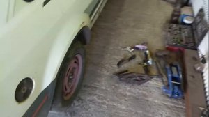 как свести задние колодки на ford escort mk4, что бы снять барабан.