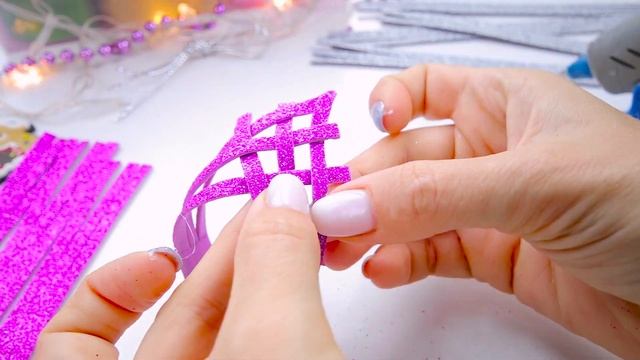 НОВОГОДНИЕ ИГРУШКИ из фоамирана ? СНЕЖИНКА на ёлку своими руками ⭐ Поделки на Новый Год 2021 смотреть онлайн