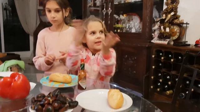 Жареные каштаны и соус Tabasco смотреть онлайн