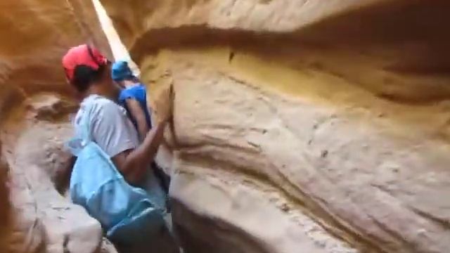 Затерянная Земля Узкий Каньон смотреть онлайн