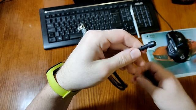 Светоотражающий брелок и петличный микрофон Voxlink с Aliexpress