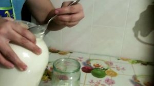 Домашняя простокваша и сливки из домашнего молока.