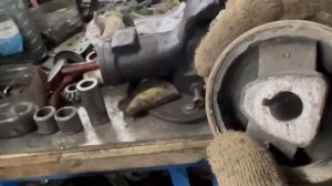 Замена сайлентблоков передних верхних рычагов, замена рулевых тяг, сход-развал Х5 Е70 (продолжение)