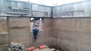 24 октября 2017 г.дом из опилок 10 ролик !бетонные столбы в стене из опилкобетона