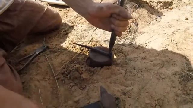 Ковка ножа из гвоздя на горне смотреть онлайн