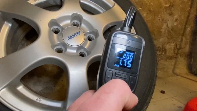 test pompe à air sans fil Bosch EasyPump смотреть онлайн