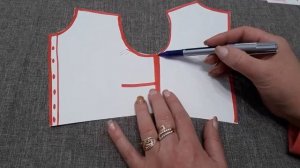 Устраняем дефекты кройки и шитья. Заломы в области проймы.mp4