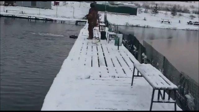 Бешеный клев на первом секторе в мороз!!!!Клевое место. д Савельево смотреть онлайн