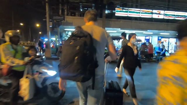 ТАЙЛАНД. БАНГКОК. ИЗ СУВАРНАБХУМИ В ДОН МУАНГ- БЕСПЛАТНО. смотреть онлайн