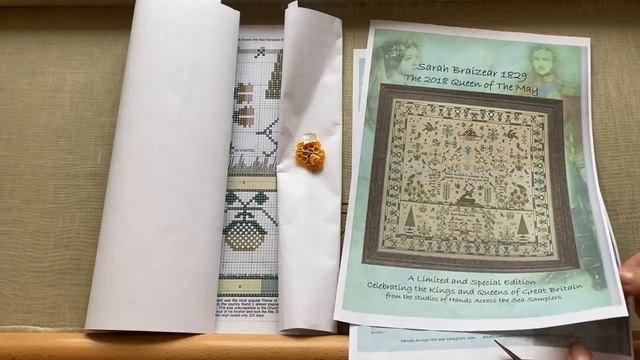что сейчас вышиваю: Dimensions, Hands across the sea samplers, семплер из журнала